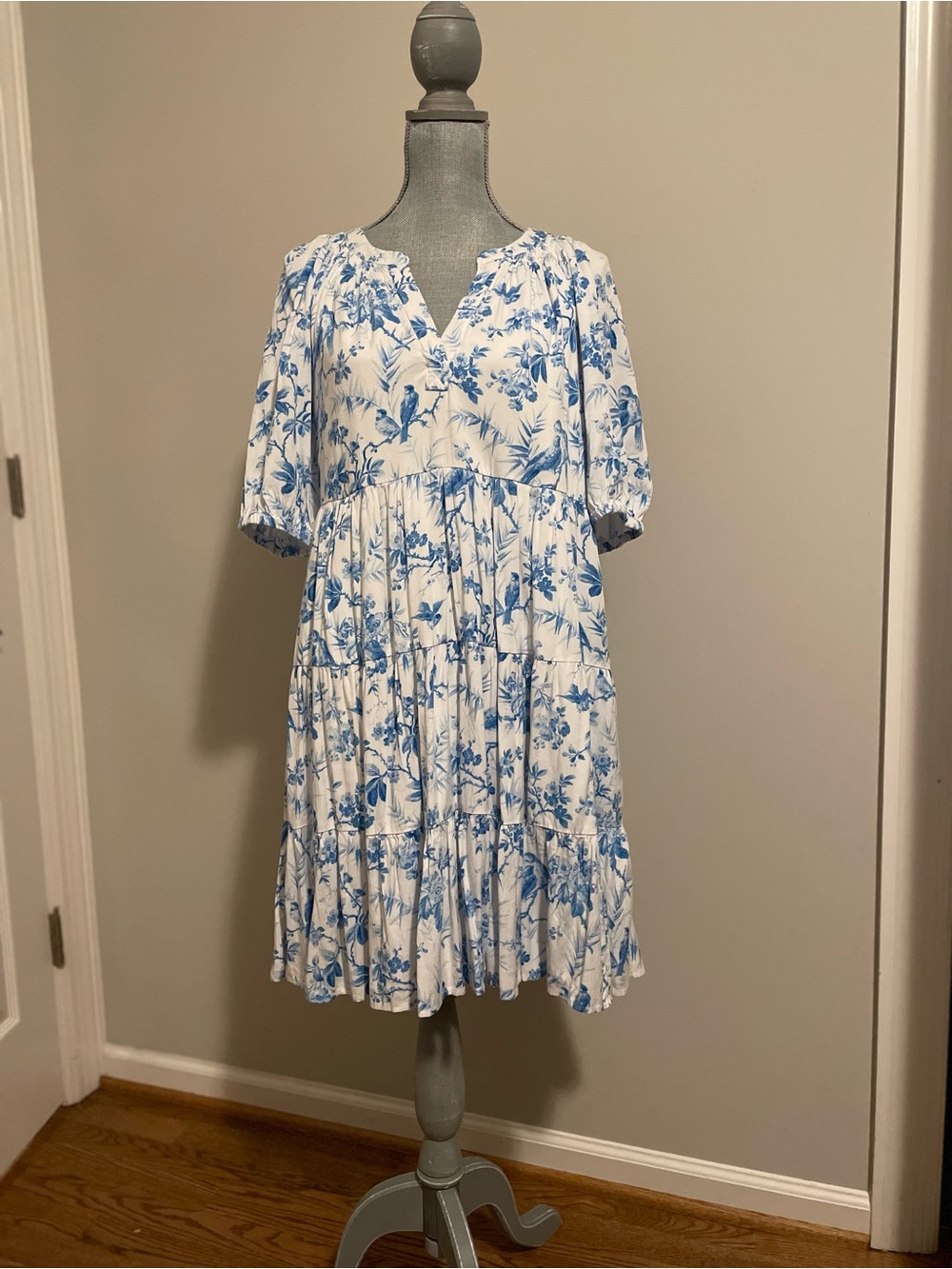 NWOT Women’s Blue Toile Peasant Split Neck Dress